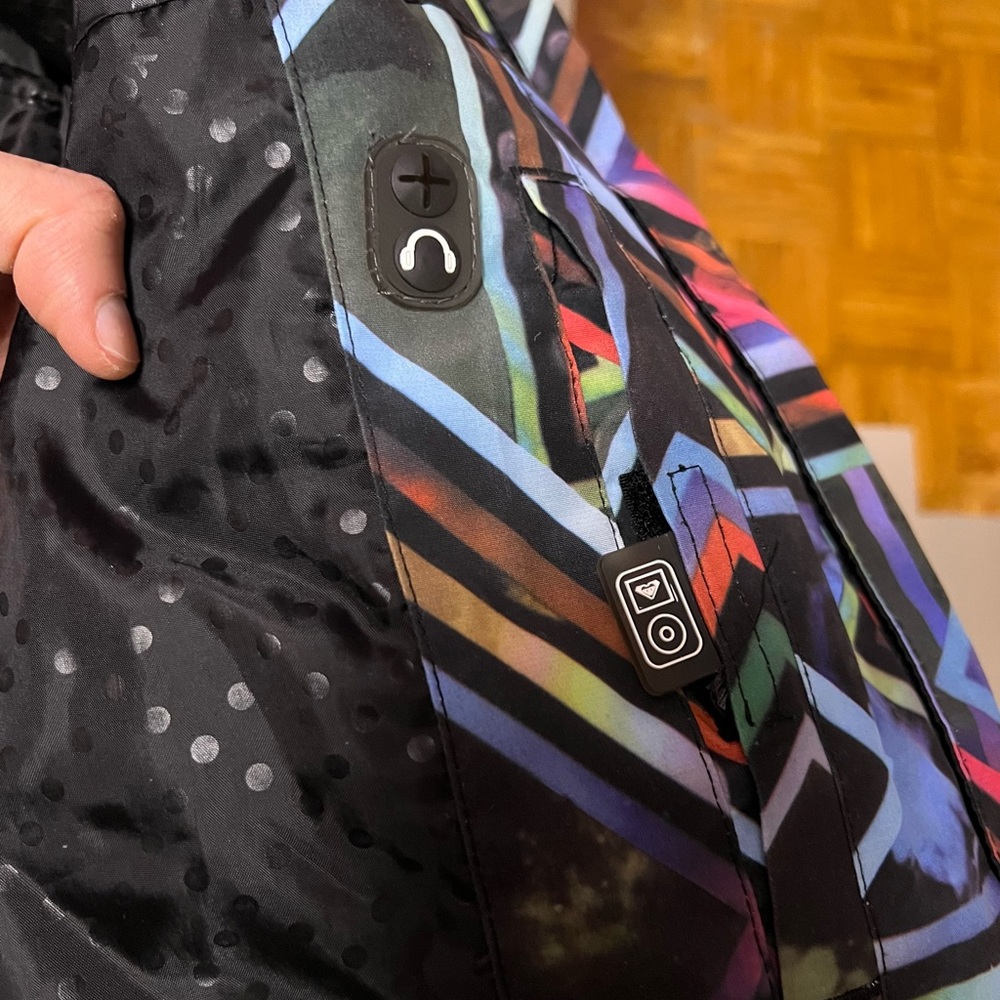Roxy Multicolor Geometric Jacket - Picture 6 of 9